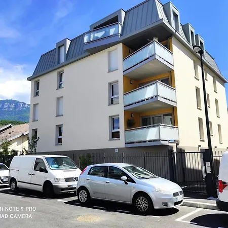 Le Clos Des Merisiers - Et Accueuillant Pour 6 Personnes Mae-0011 *